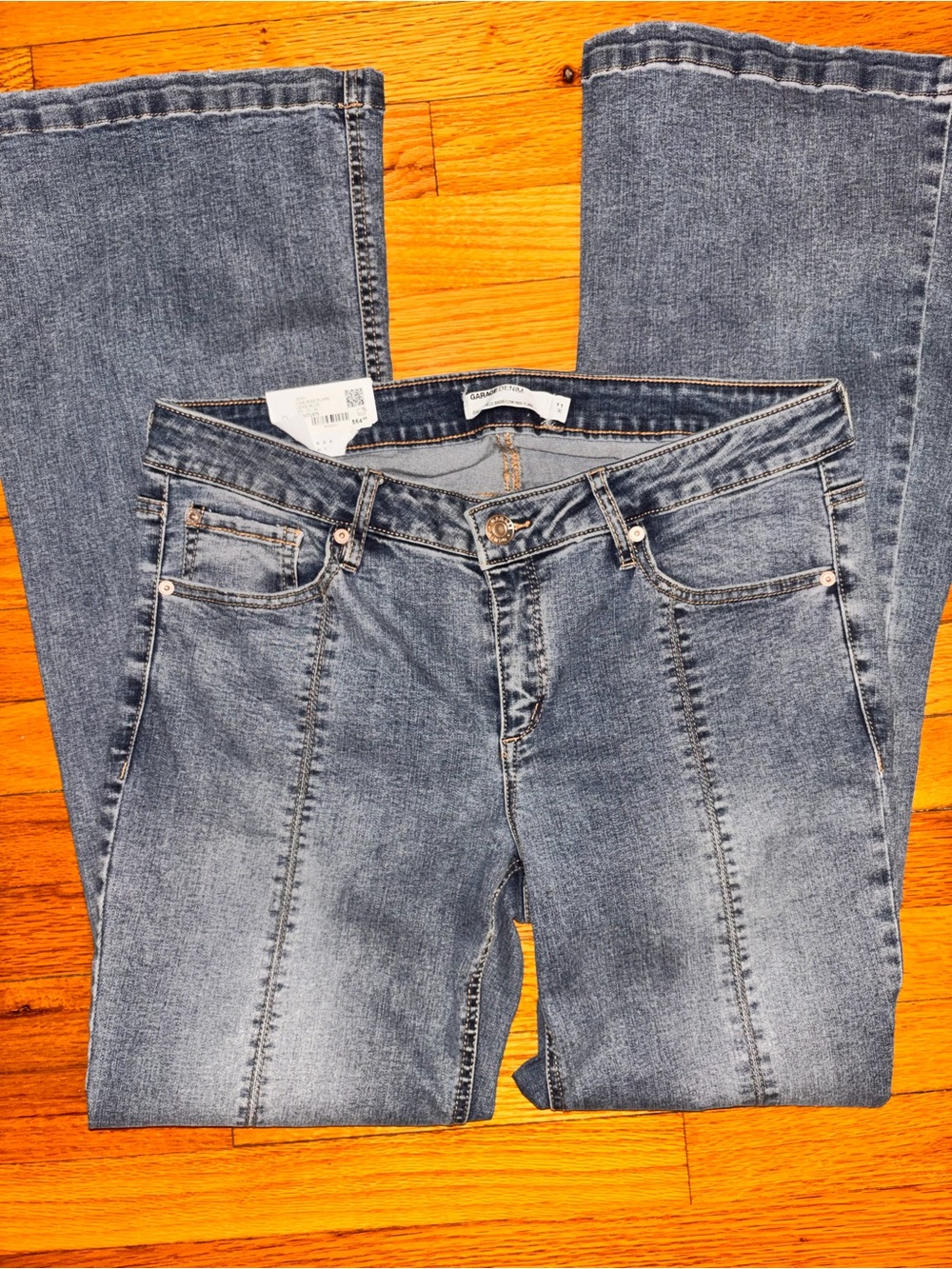 Garage Women’s Blue Denim Jeans - Bell Bottom style Size 11 
NWT